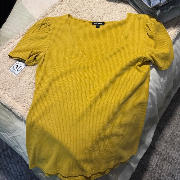 Express Tops - Express Yellow Top